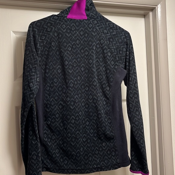 Columbia black patterned half zip up fleece. Size M - Picture 2 of 5